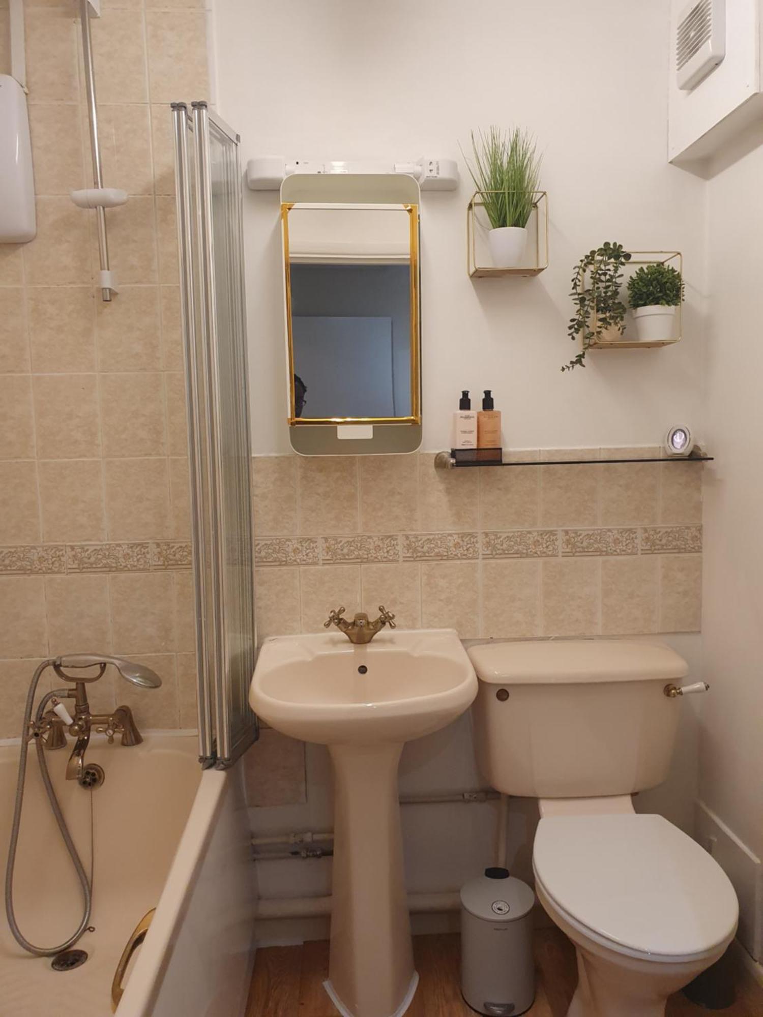 Lovely 1Bedrood Apartment Guildford Ngoại thất bức ảnh