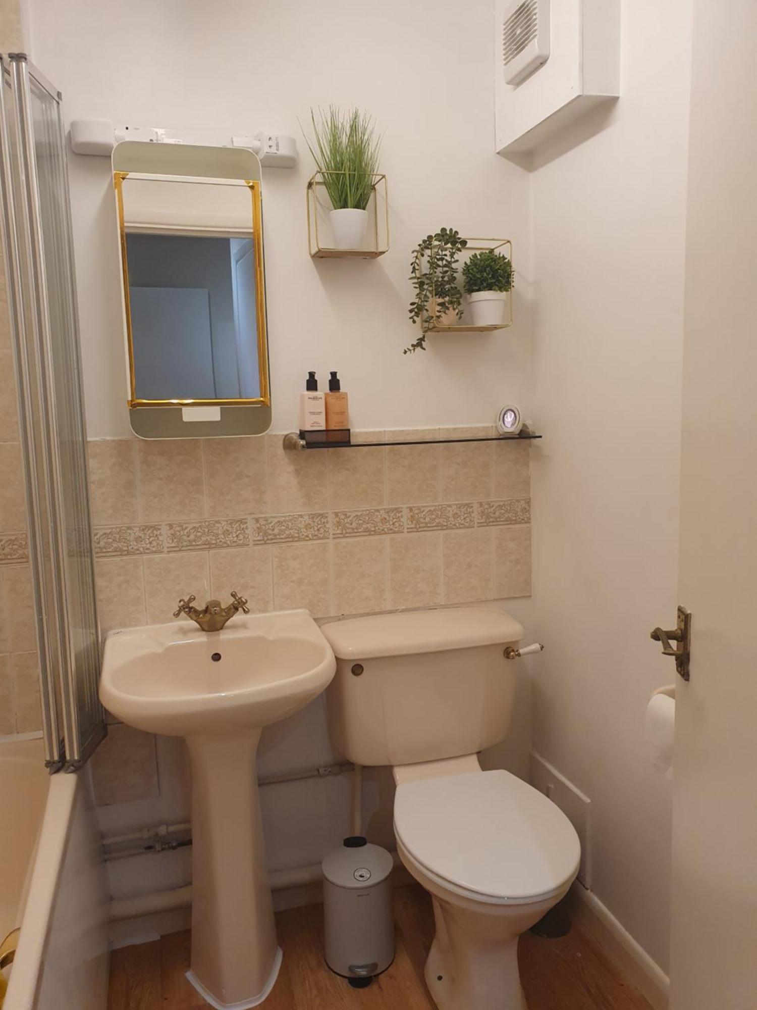Lovely 1Bedrood Apartment Guildford Ngoại thất bức ảnh