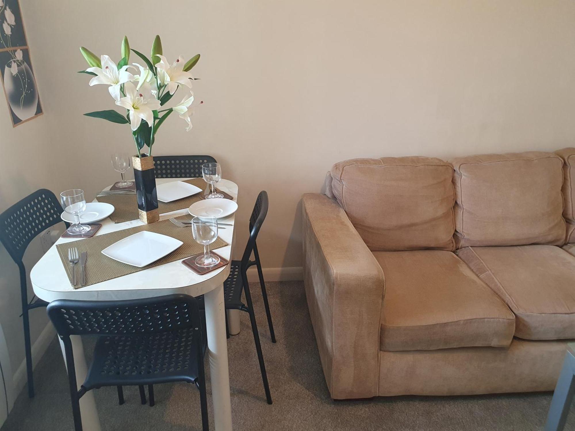 Lovely 1Bedrood Apartment Guildford Ngoại thất bức ảnh