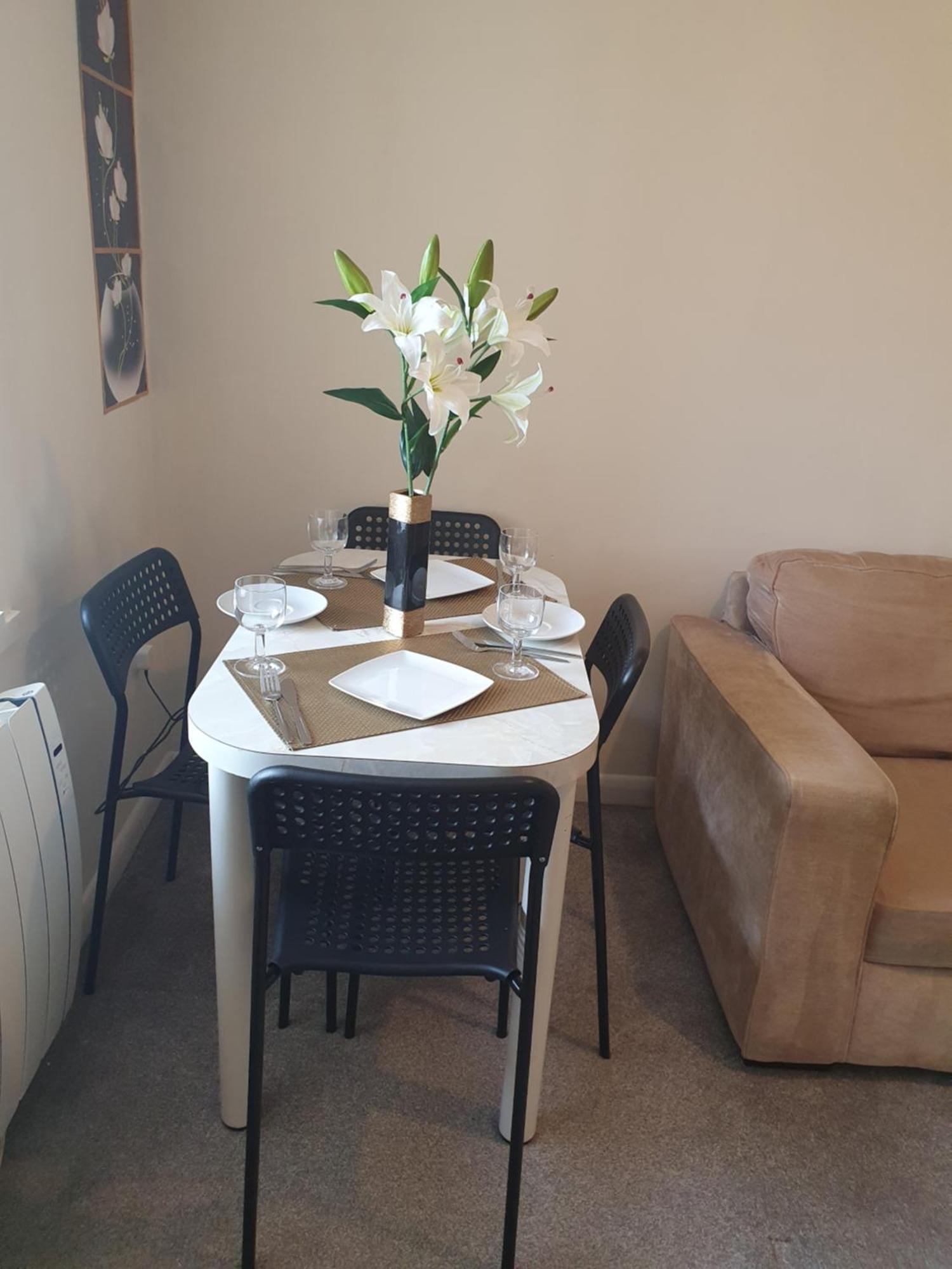 Lovely 1Bedrood Apartment Guildford Ngoại thất bức ảnh